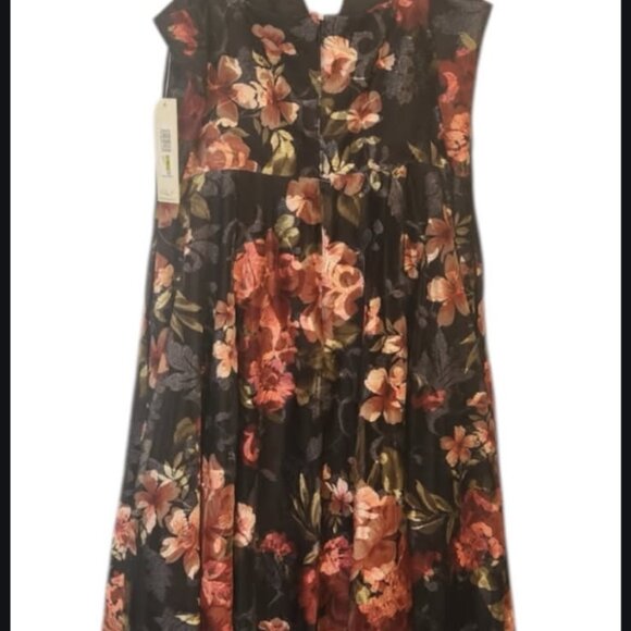 Spring Floral dress - Picture 2 of 3